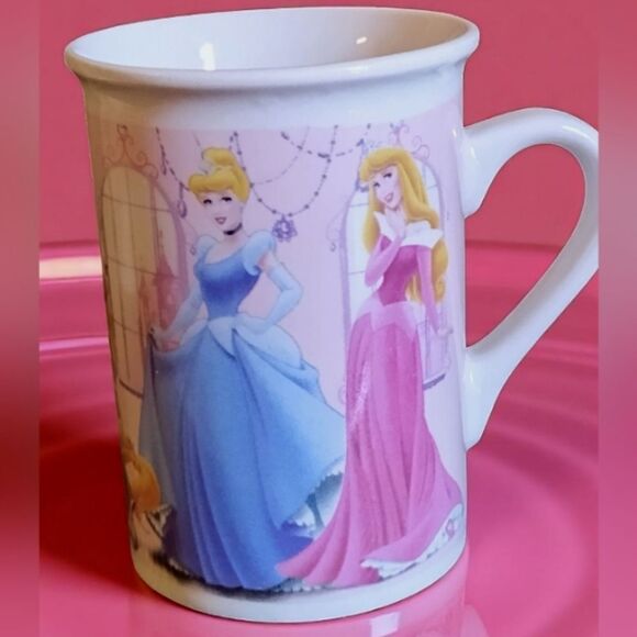 DISNEY PRINCESS MUG/CUP We & Large PRINCESS DISNEY BOOK - Picture 13 of 15